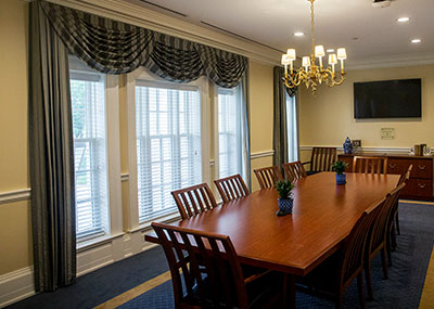 Alumni house small meeting room